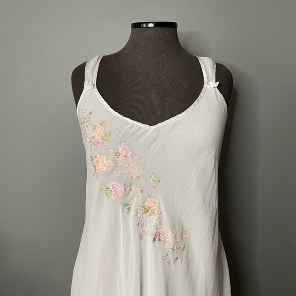 Vintage White Sheer Flower Embroidered Nightie Large - Picture 2 of 12